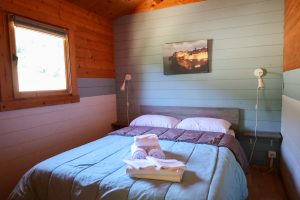 chalet 4 personnes, chambre double résidence casa del torrente ota corse